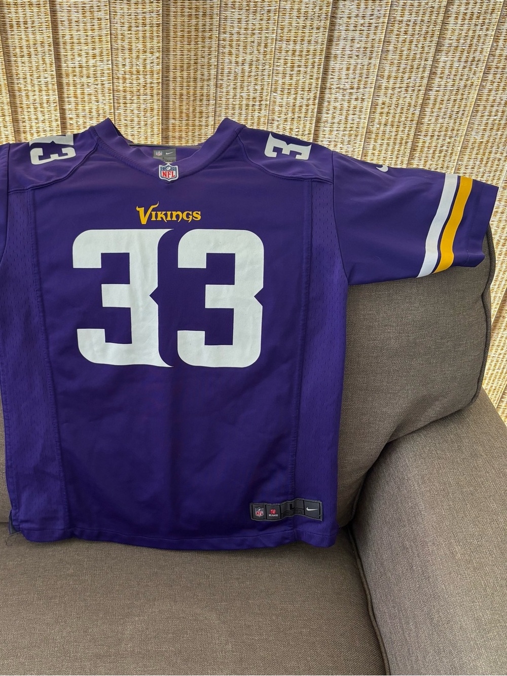 NFL Nike kids Purple Jersey with NFL and Nike Logos. INV25/519